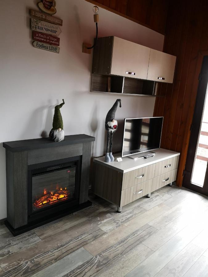 Snug Apartments - Private Parking Near Downtown Braşov Exterior foto