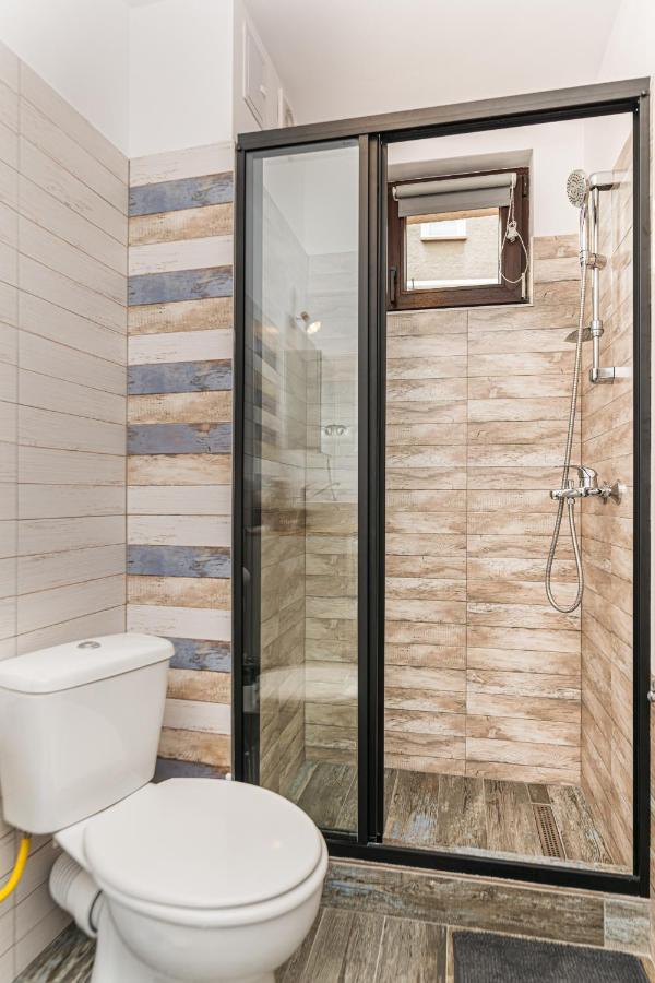 Snug Apartments - Private Parking Near Downtown Braşov Exterior foto